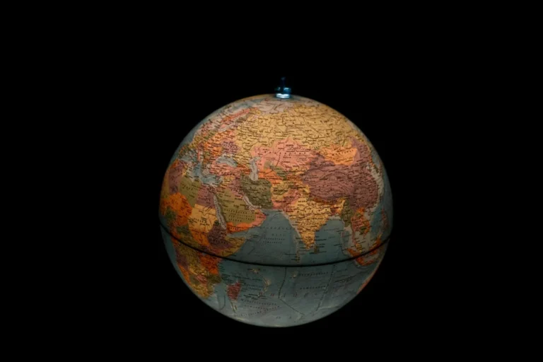 Regional Circuits vs Single-Country Wire Distribution: Choosing Your Geographic Strategy